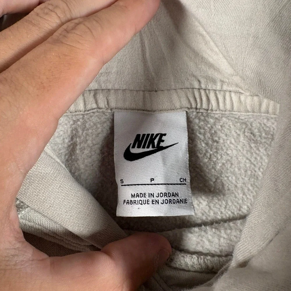 Nike Pullover Hoodie Mens Small Tan Good Embroidered Logo Sportswear Pocket